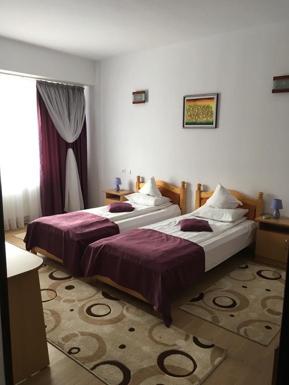 Simeria Class Hotel Gura Humorului Exterior foto