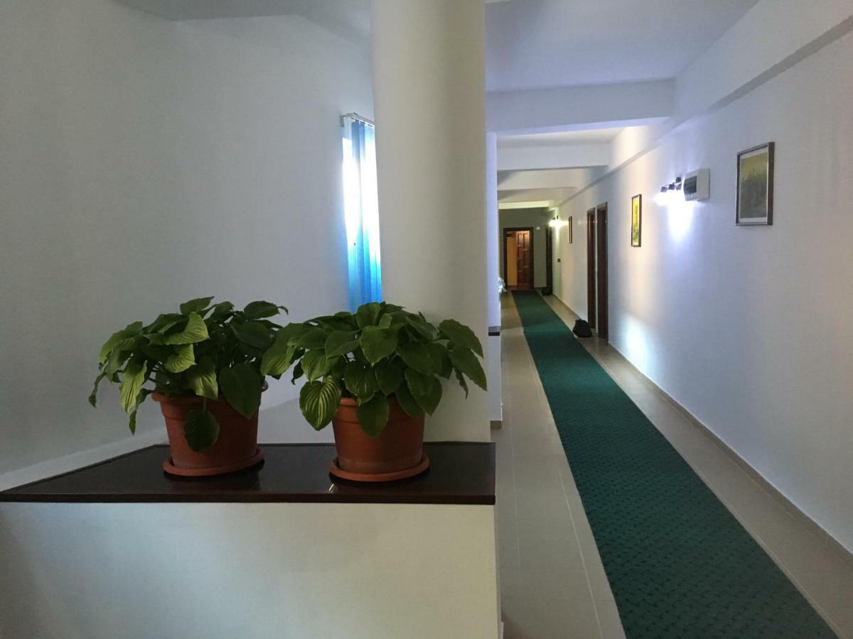 Simeria Class Hotel Gura Humorului Exterior foto